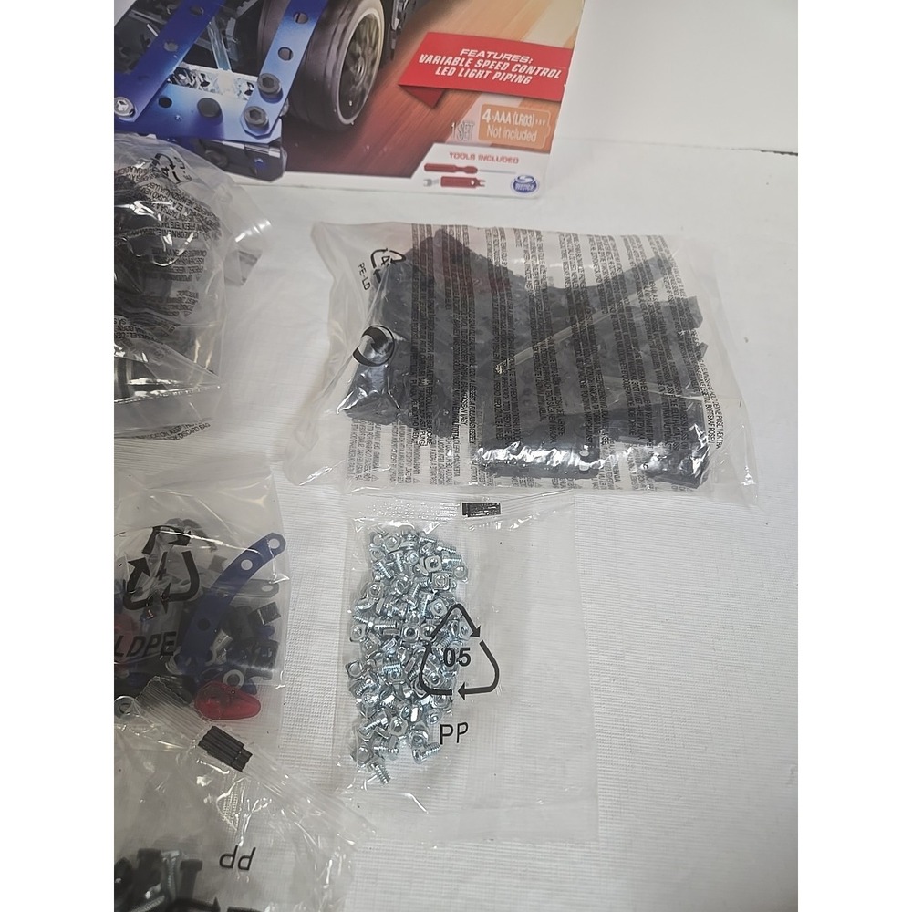 SUPERCAR ERECTOR Building SET Meccano 18211 Motorized 25 Models in 1 Spinmaster - Picture 11 of 14